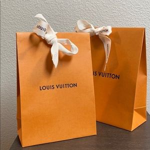 Louis Vuitton gift bags with 2020 holiday ribbon